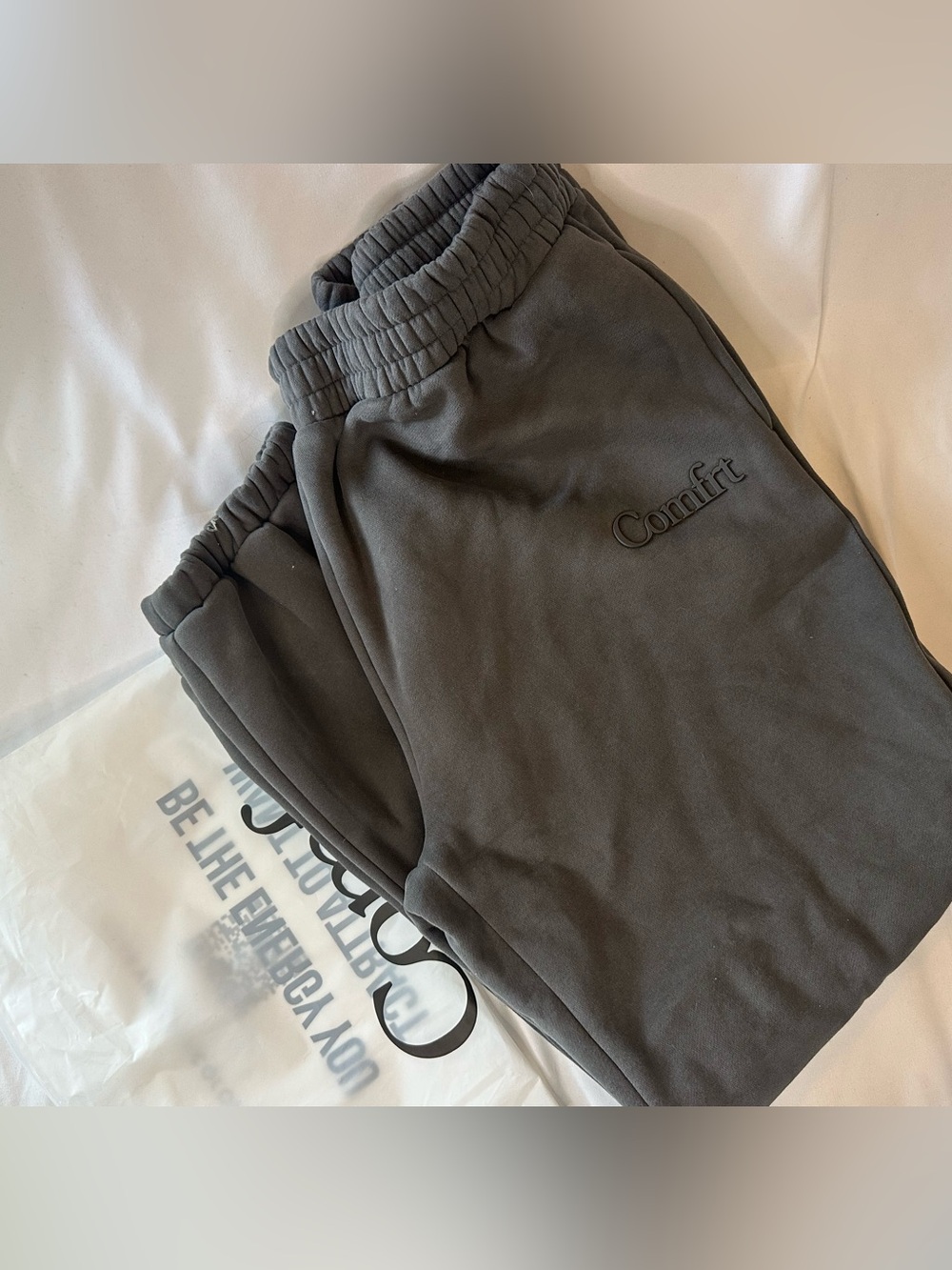 Comfrt Adult Unisex 2XL Wolf Grey Cloud Joggers Brand New